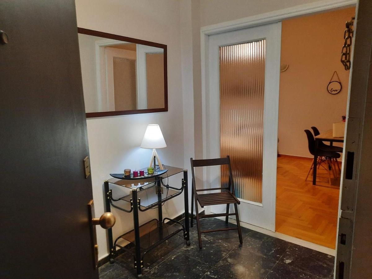 Cosy Apartment In The Heart Of The City Каламата Екстер'єр фото