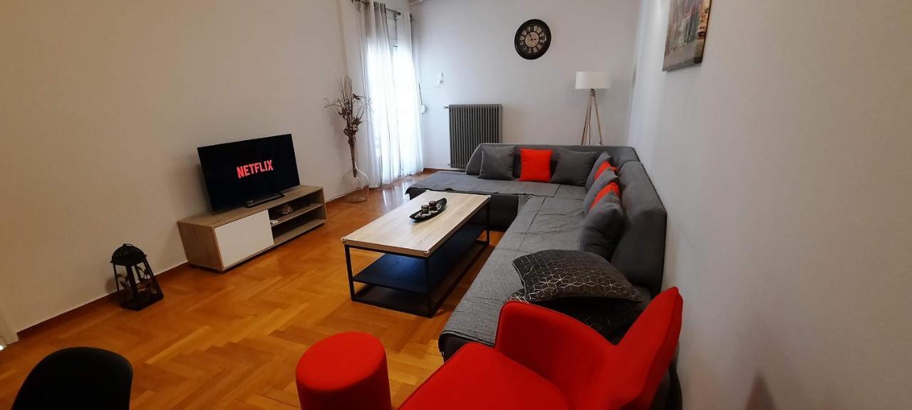 Cosy Apartment In The Heart Of The City Каламата Екстер'єр фото