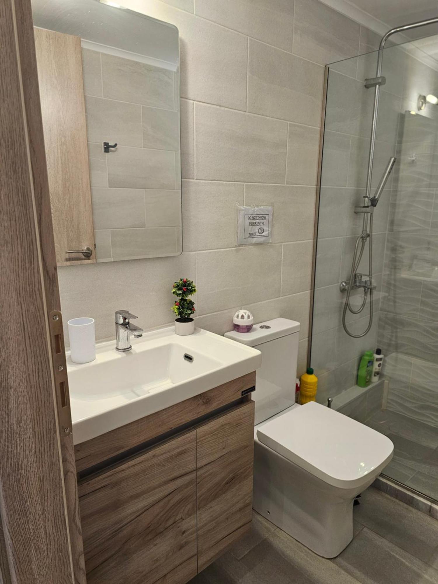 Cosy Apartment In The Heart Of The City Каламата Екстер'єр фото